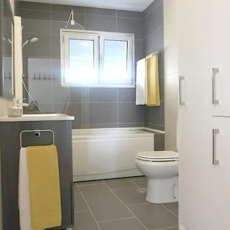 One Bedroom With Wifi At Nazaré
