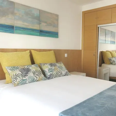 Apartamento One Bedroom With Wifi At Nazaré